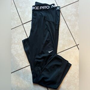 Women’s Nike Pro Leggings, size XL